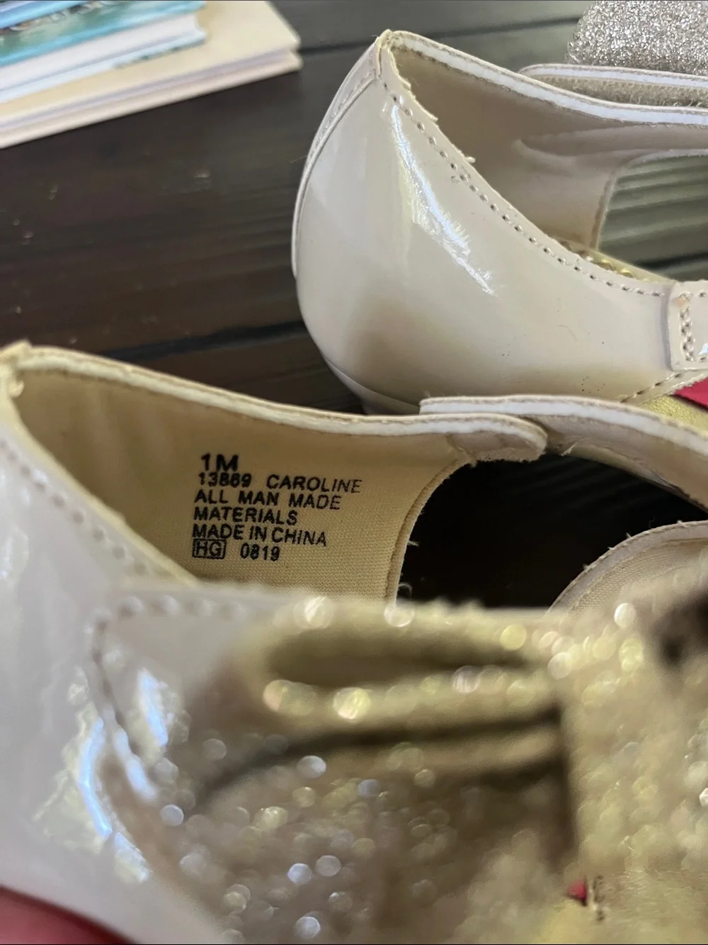 Rachel Shoes Cream Patent Mary Janes with Gold Glitter Bows NWOT
